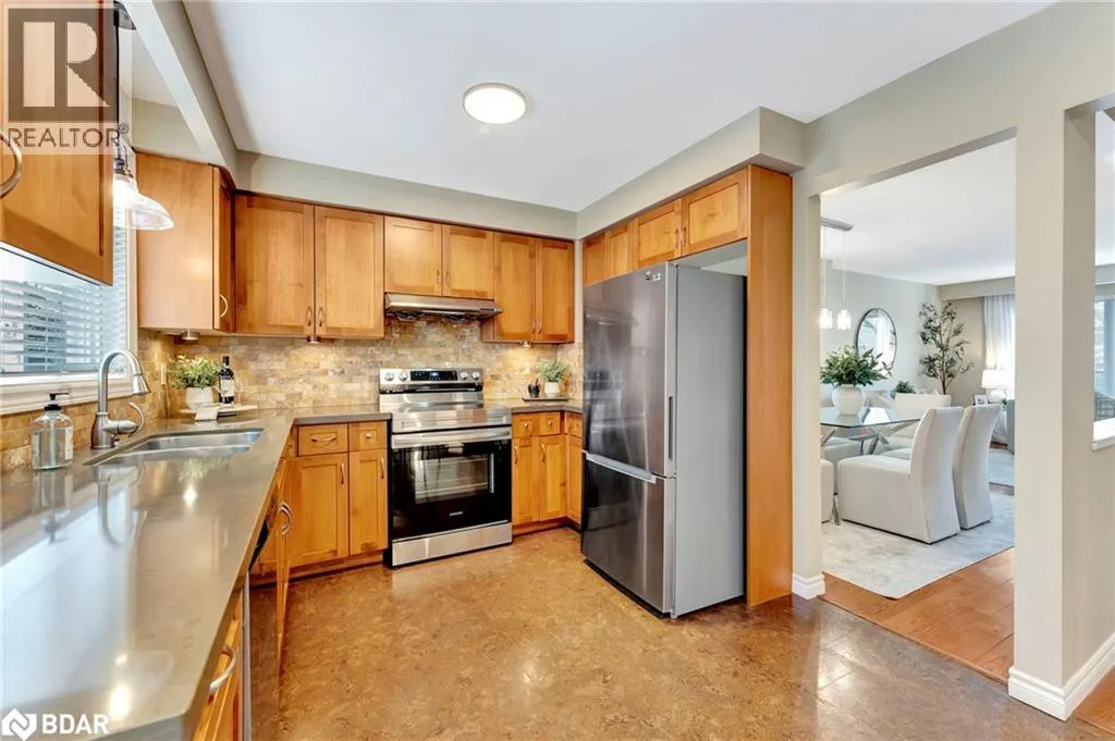 780 WOODWARD Avenue