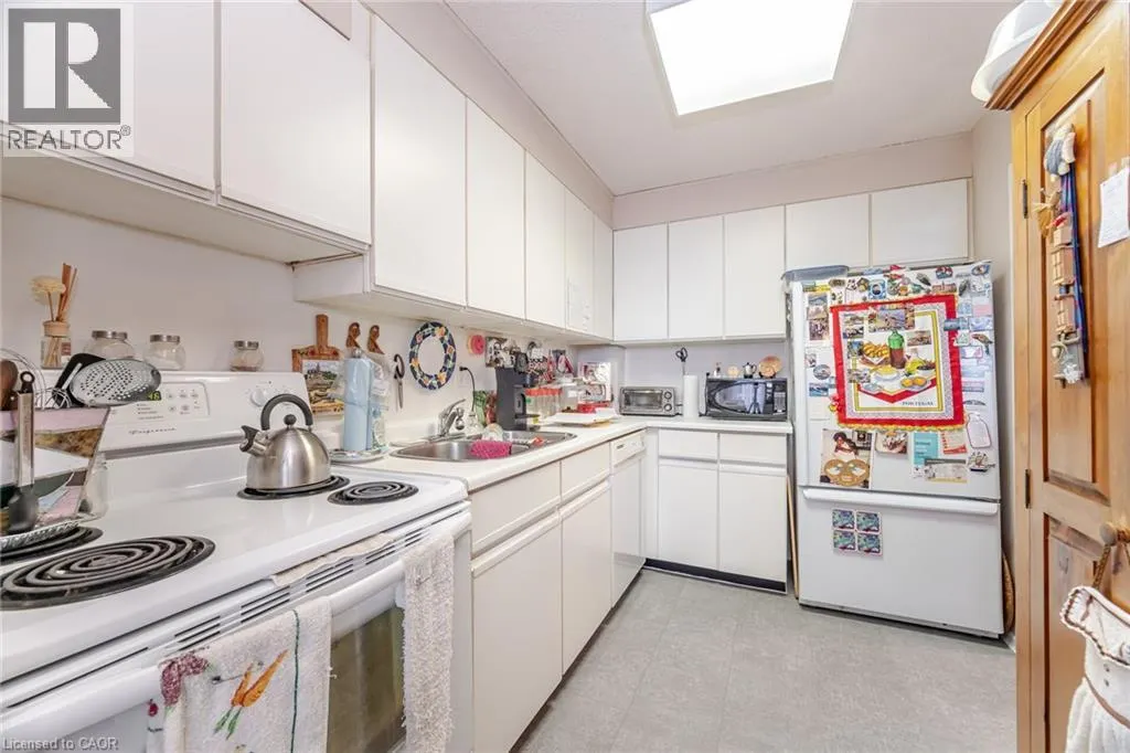541 BLACKTHORN Avenue Unit# 1110, #1110