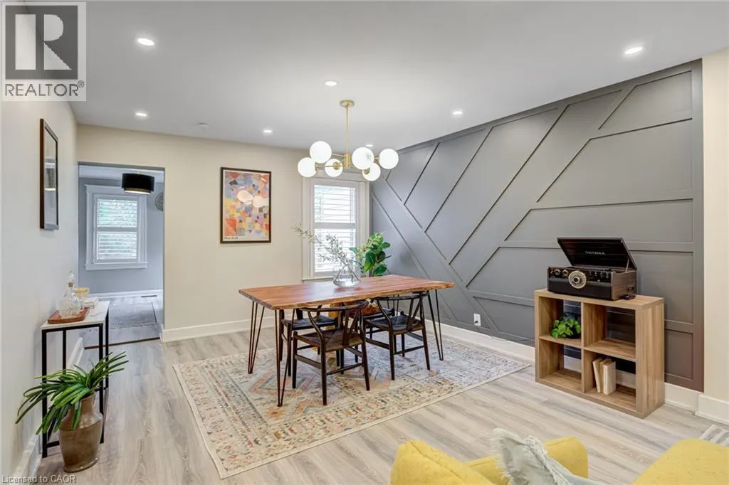 39 EAST BEND Avenue S