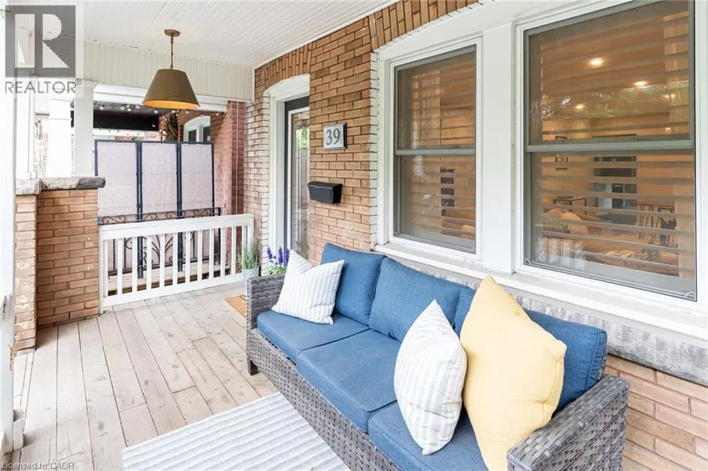 39 EAST BEND Avenue S