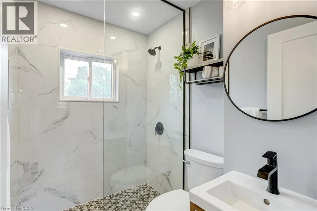 39 EAST BEND Avenue S