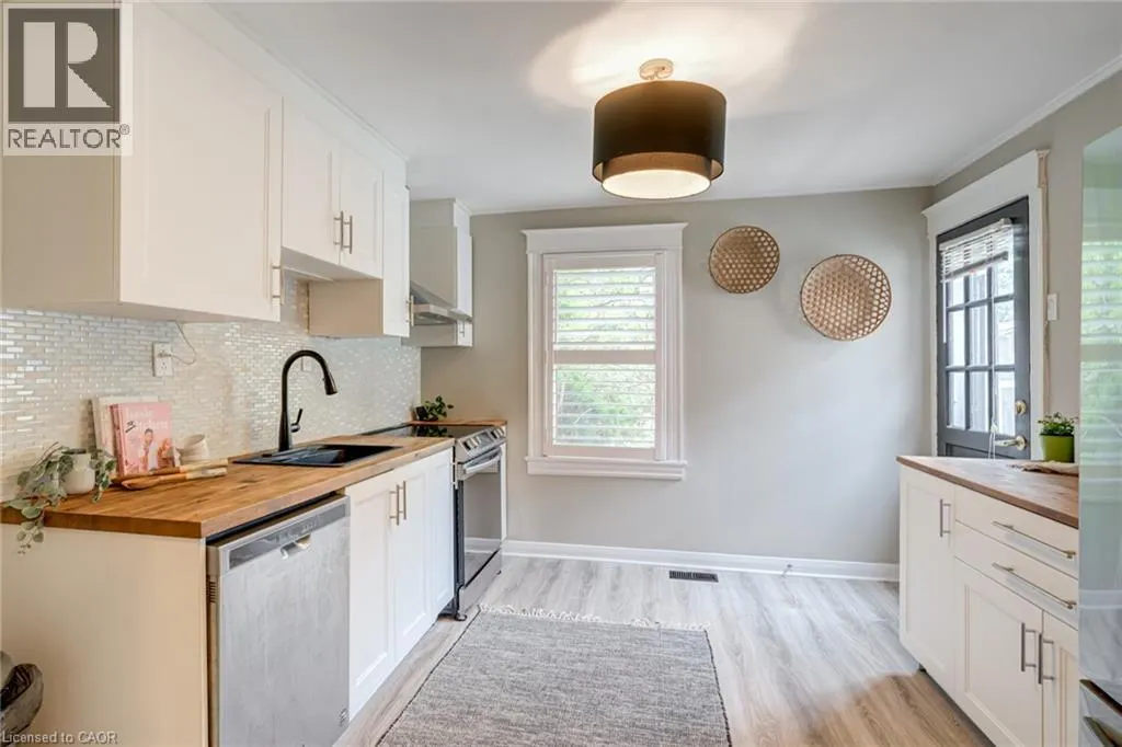 39 EAST BEND Avenue S