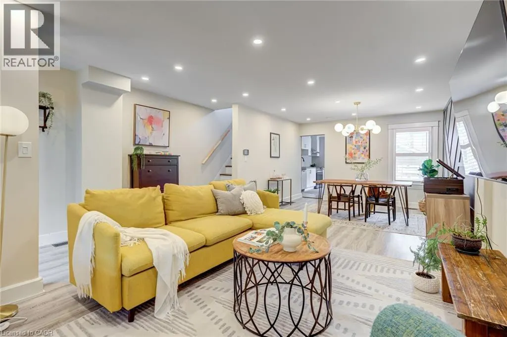 39 EAST BEND Avenue S