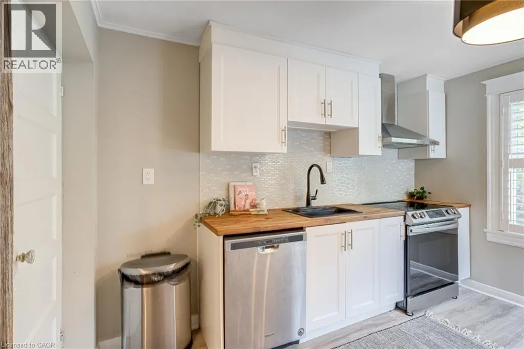39 EAST BEND Avenue S