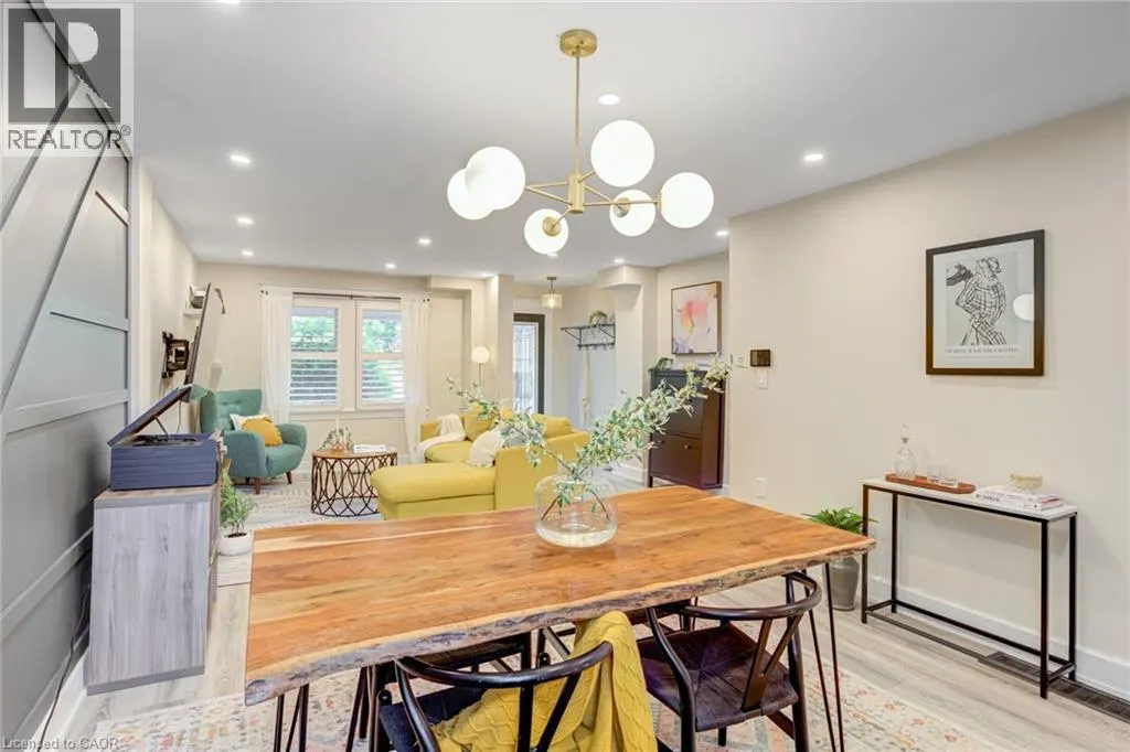 39 EAST BEND Avenue S
