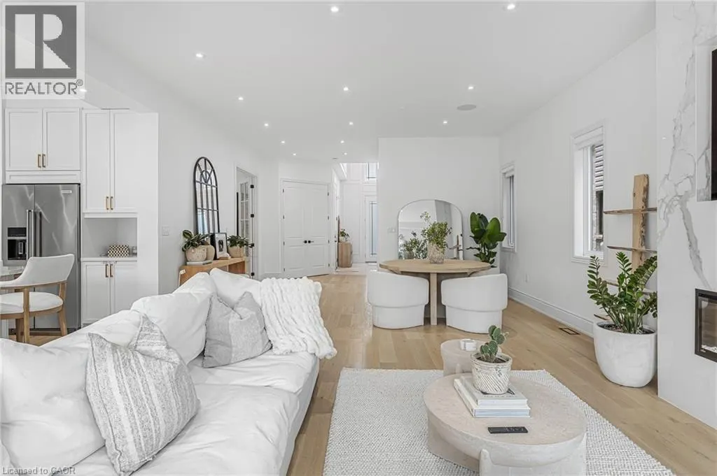 3978 HIGHLAND PARK Drive