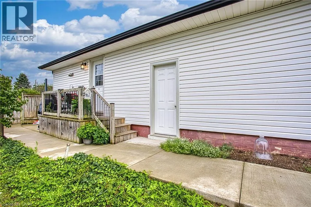 54 GARDEN Drive