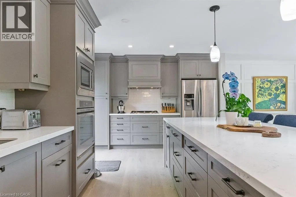 231 SOUTHWOOD Court