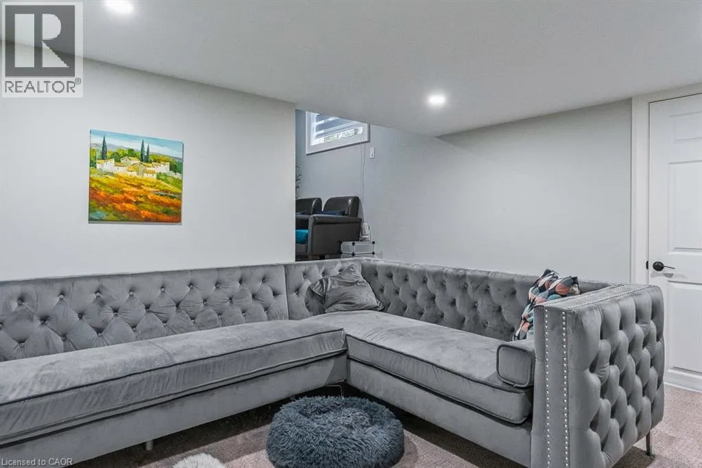 231 SOUTHWOOD Court
