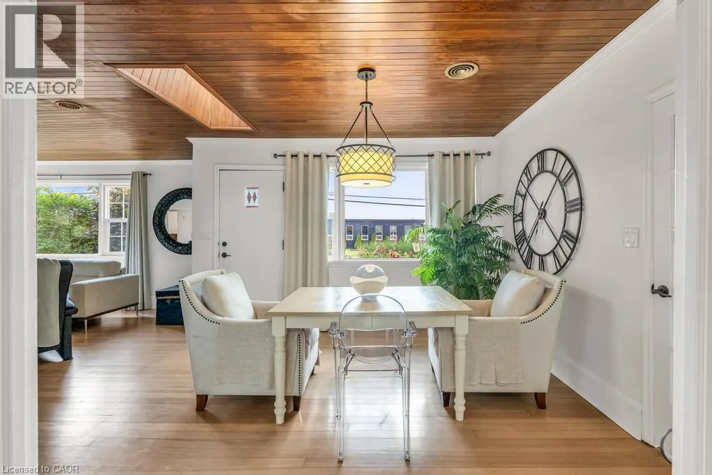 331 ST PAUL Street W