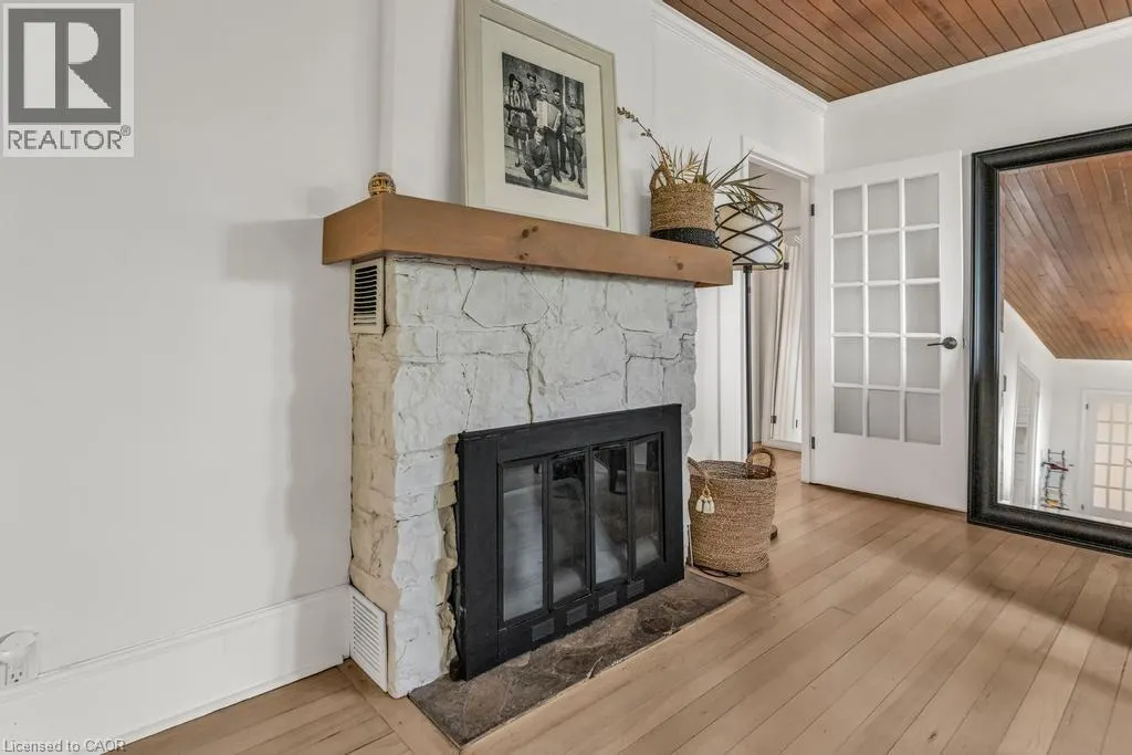 331 ST PAUL Street W