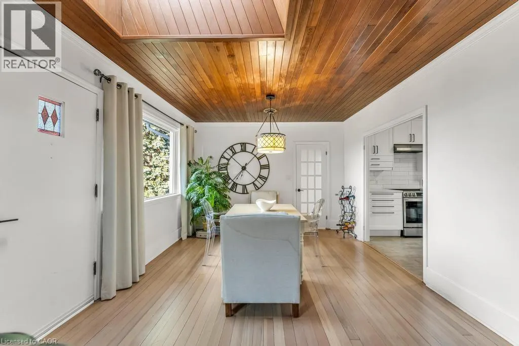 331 ST PAUL Street W