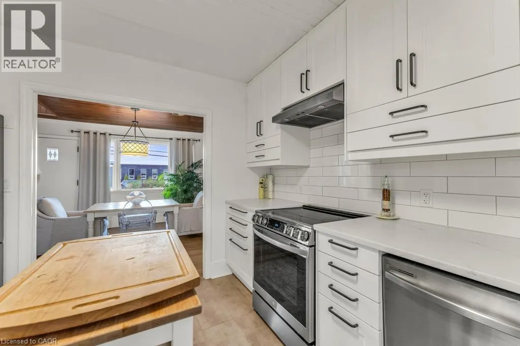 331 ST PAUL Street W