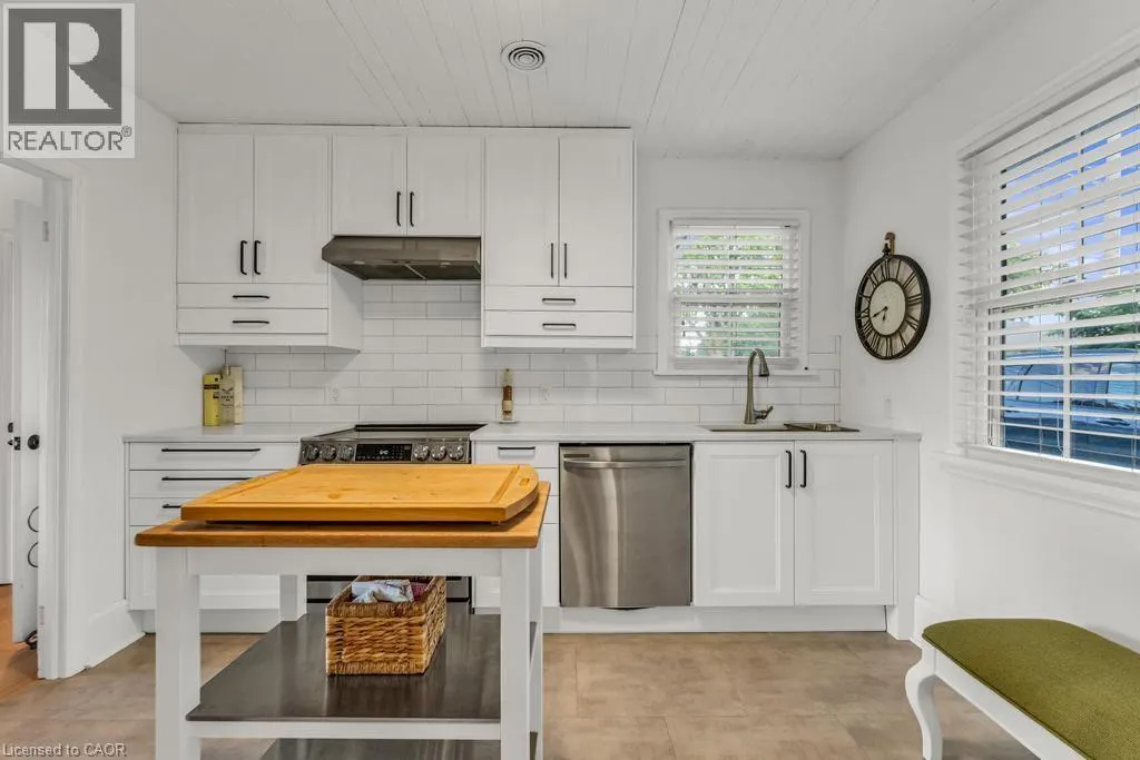 331 ST PAUL Street W