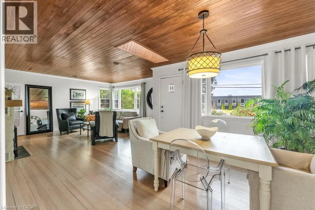 331 ST PAUL Street W