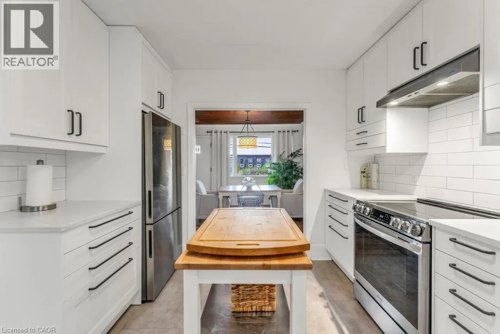 331 ST PAUL Street W