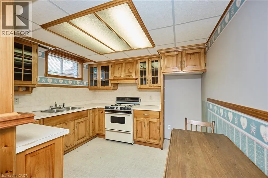 2785 LAKESHORE Road
