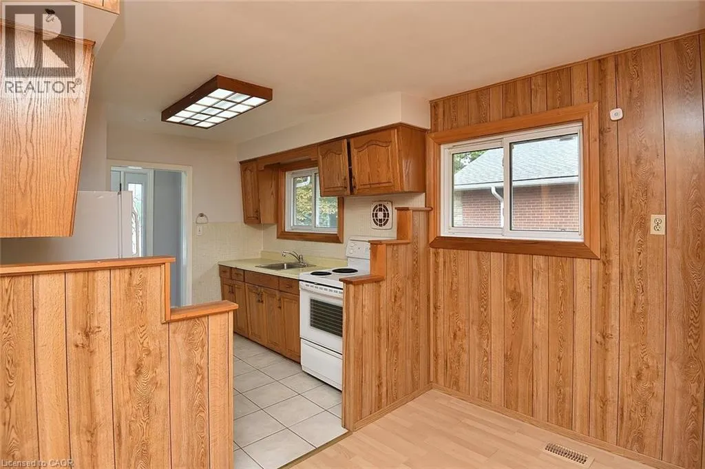 161 KINGS FOREST Drive