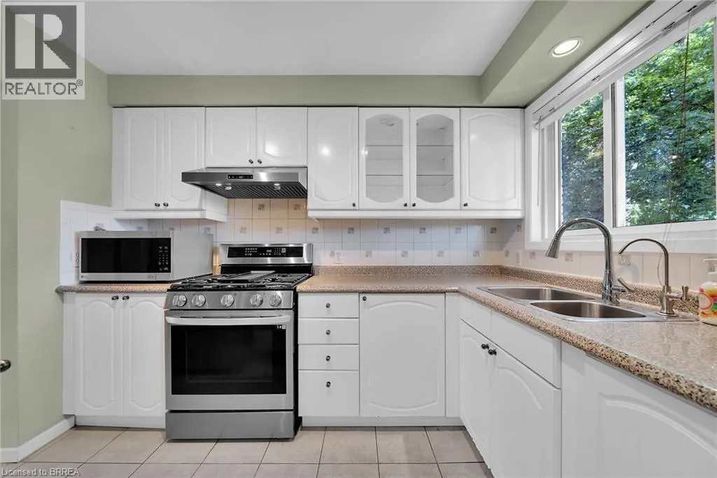 11 COLMAR Place Unit# 2, #2