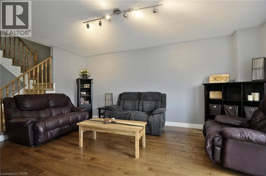 423 LANGLAW Drive