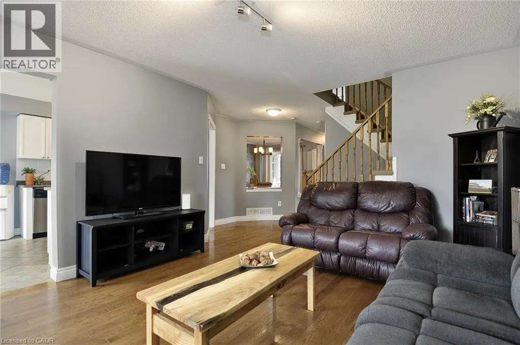 423 LANGLAW Drive
