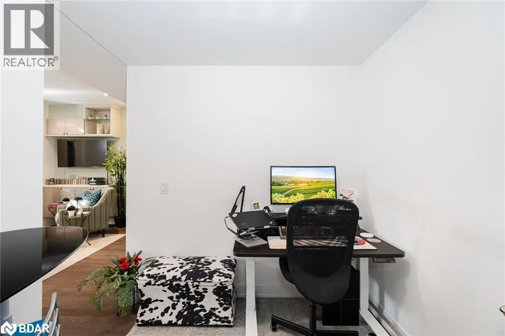1085 DOUGLAS MCCURDY Common Unit# 111, #111