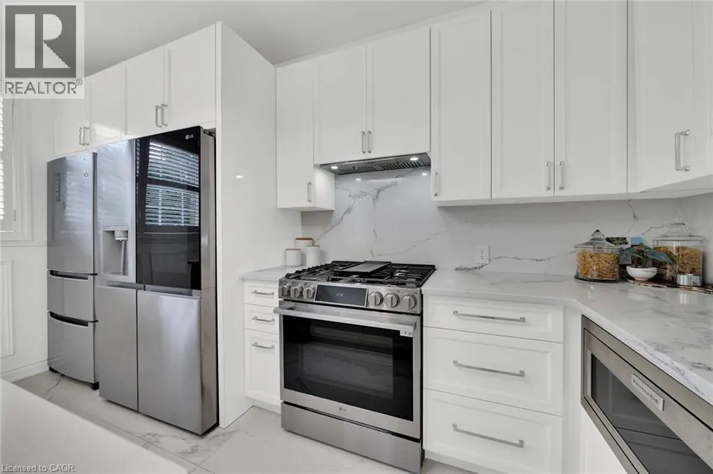 48 MONTREAL Circle