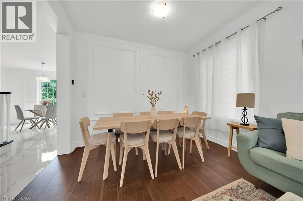 48 MONTREAL Circle