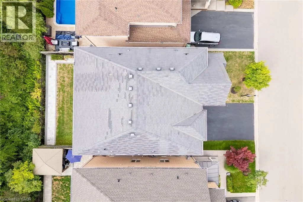 48 MONTREAL Circle