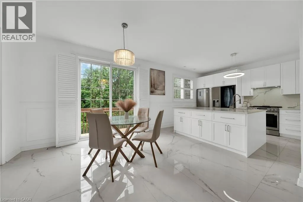 48 MONTREAL Circle