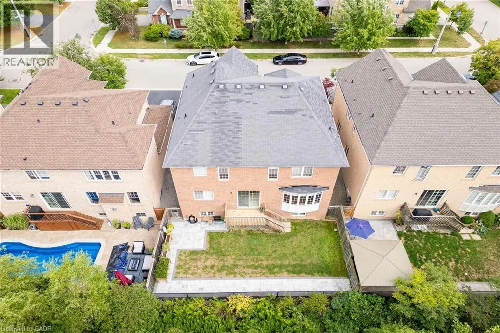 48 MONTREAL Circle