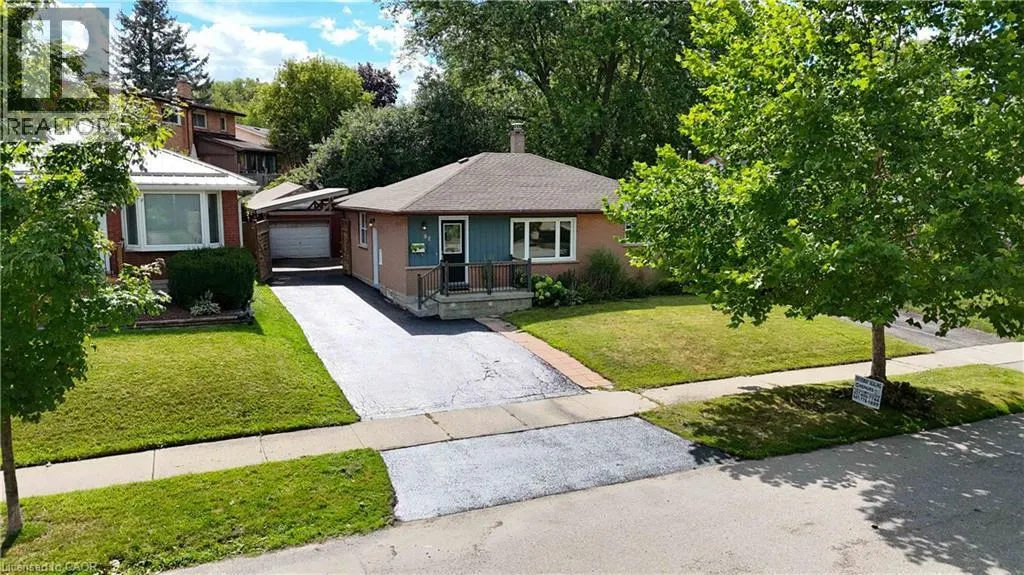 82 SOUTHMOOR Drive