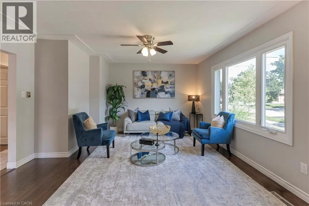 82 SOUTHMOOR Drive
