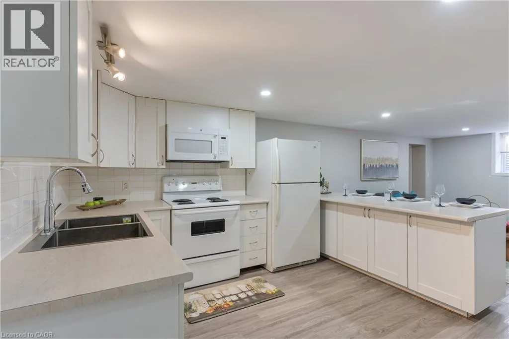82 SOUTHMOOR Drive