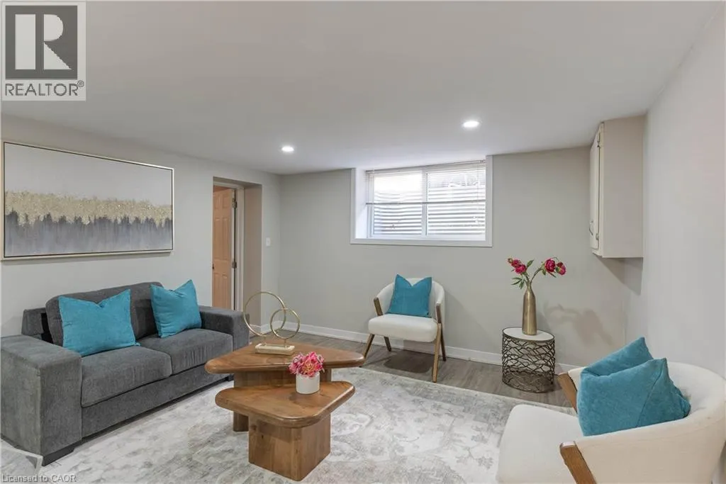 82 SOUTHMOOR Drive