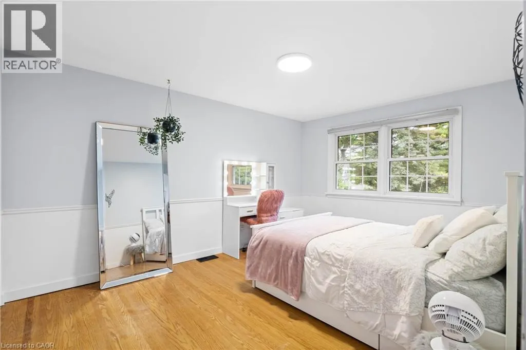 296 EDGEHILL Drive