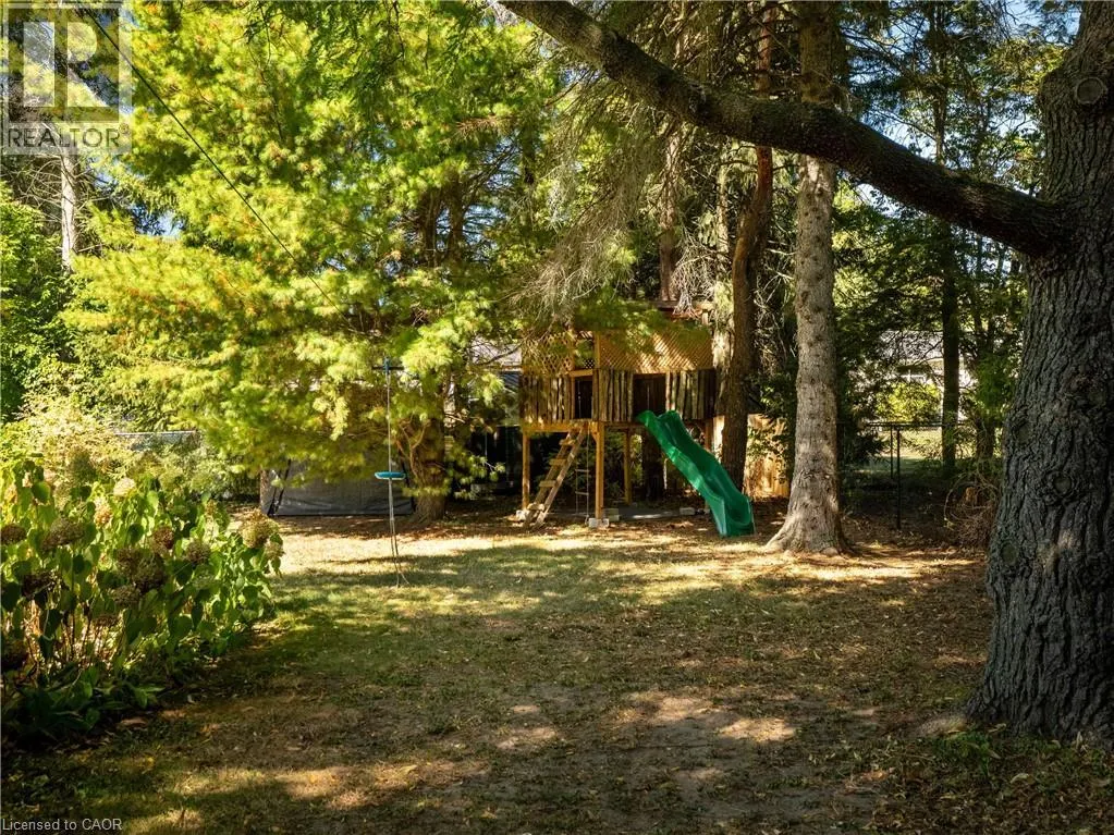 296 EDGEHILL Drive
