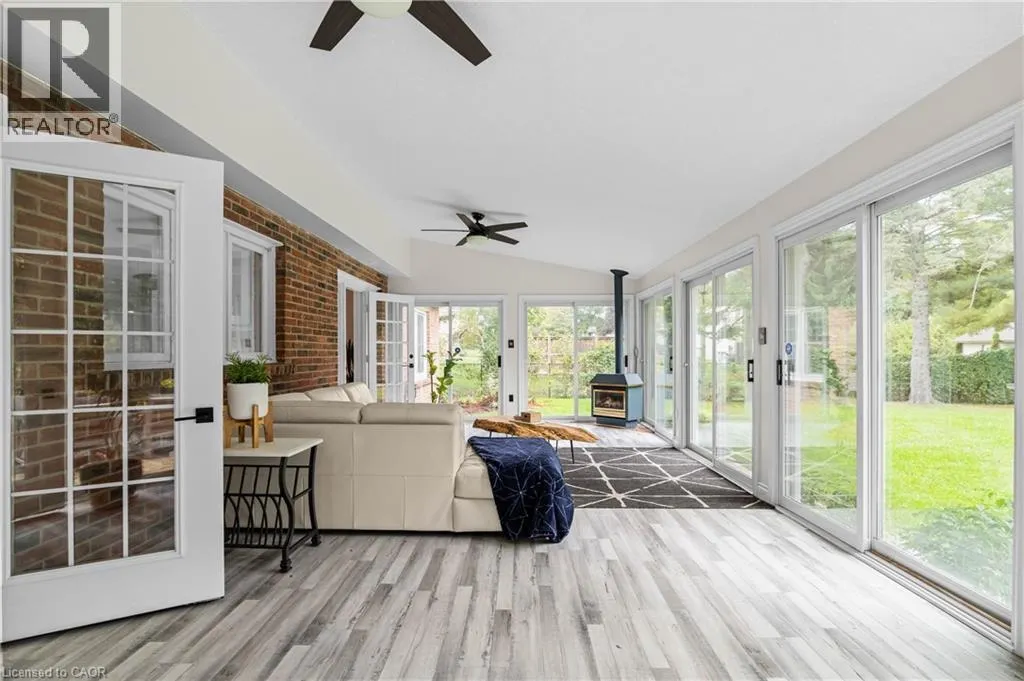 296 EDGEHILL Drive