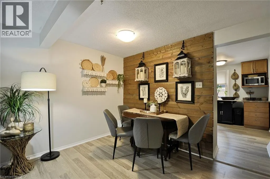 279 SANDOWNE Drive Unit# 21, #21
