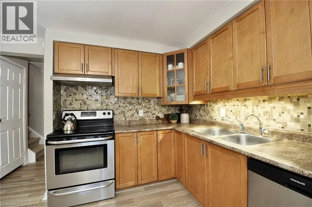 279 SANDOWNE Drive Unit# 21, #21