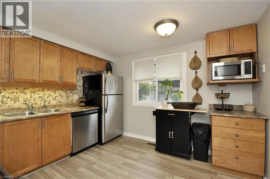 279 SANDOWNE Drive Unit# 21, #21