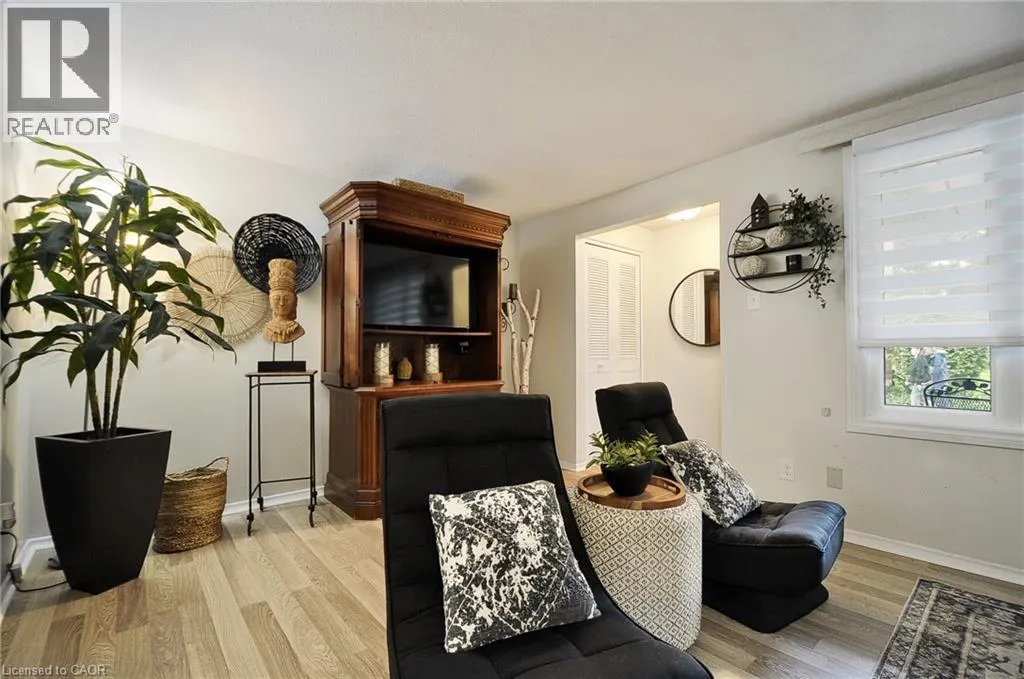279 SANDOWNE Drive Unit# 21, #21