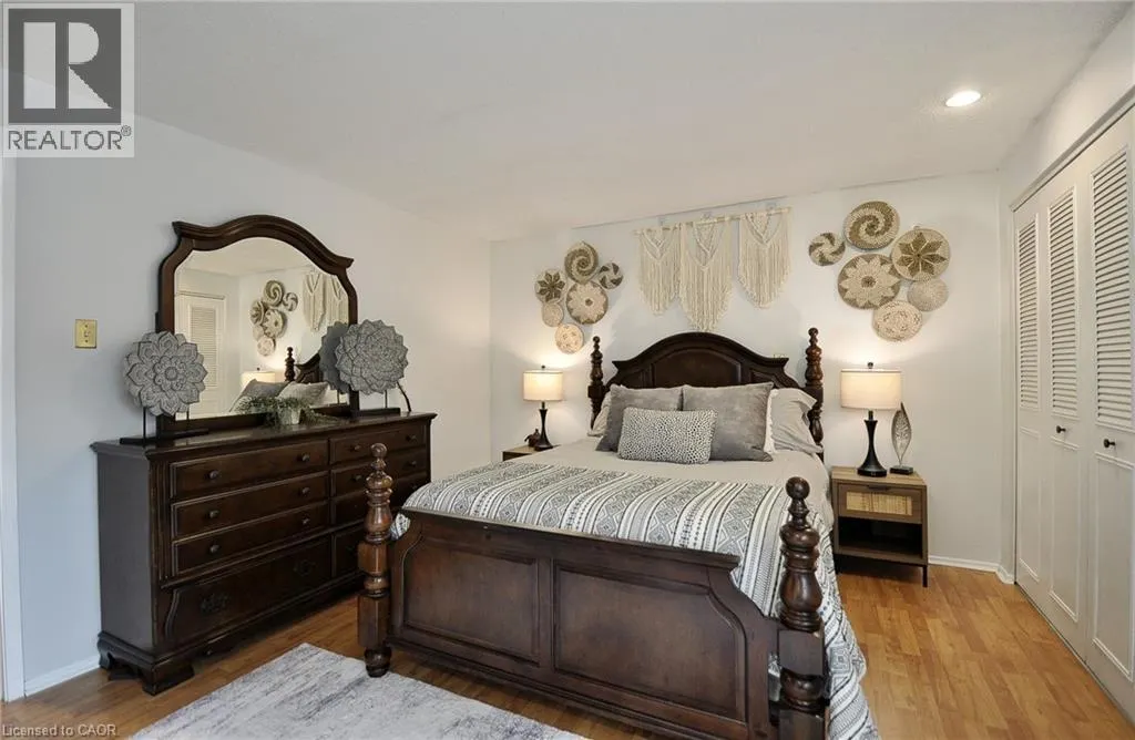 279 SANDOWNE Drive Unit# 21, #21