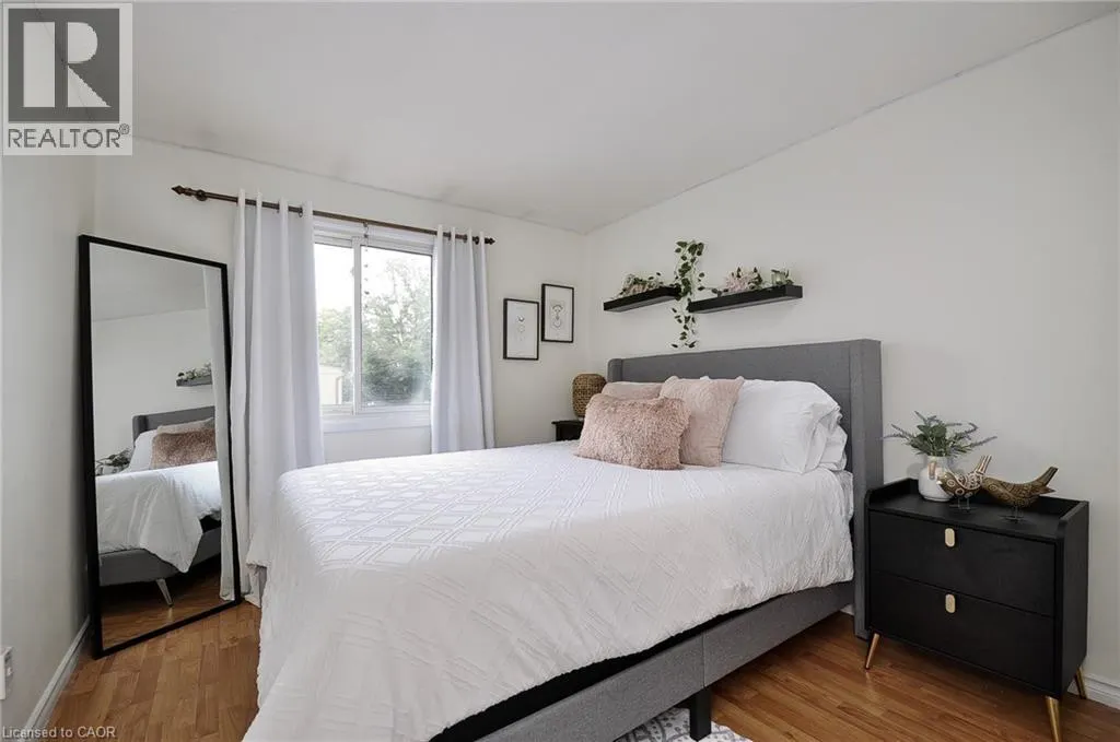 279 SANDOWNE Drive Unit# 21, #21