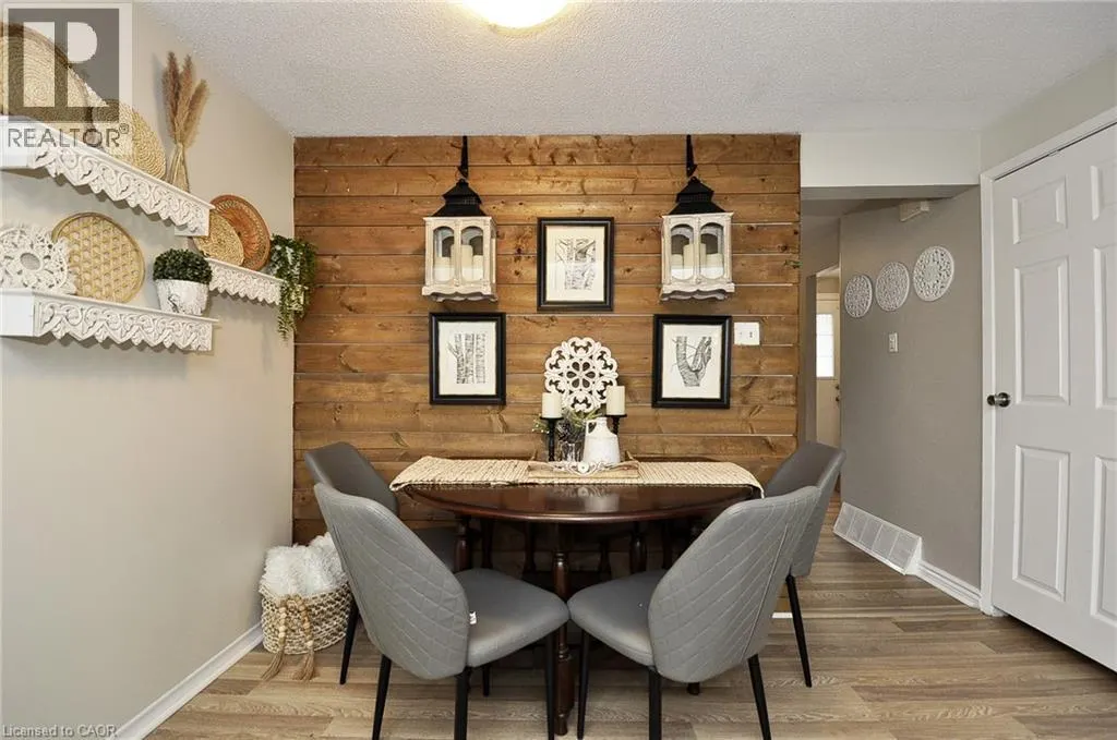 279 SANDOWNE Drive Unit# 21, #21