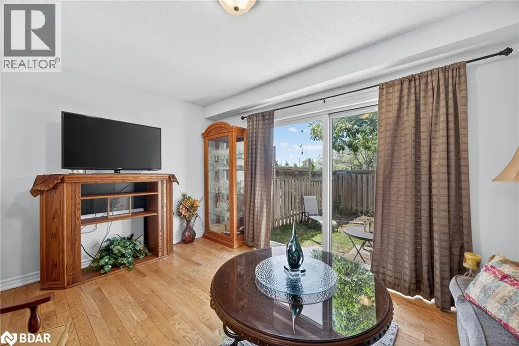 37 SOUTHWOODS Crescent Unit# 51, #51