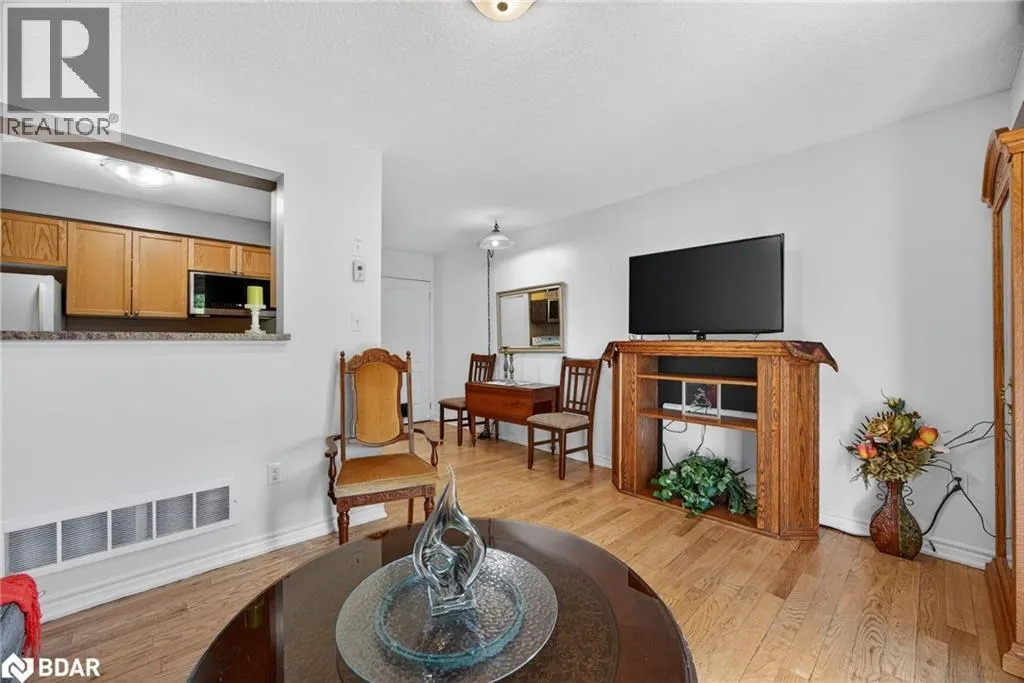 37 SOUTHWOODS Crescent Unit# 51, #51