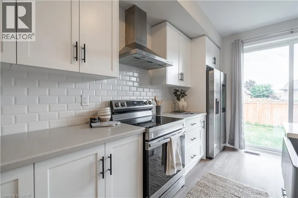 127 STARFIRE Crescent