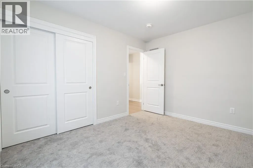 127 STARFIRE Crescent