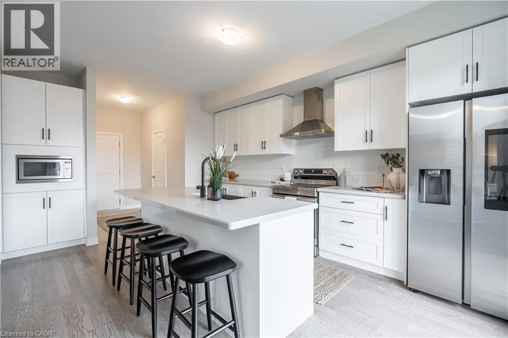 127 STARFIRE Crescent